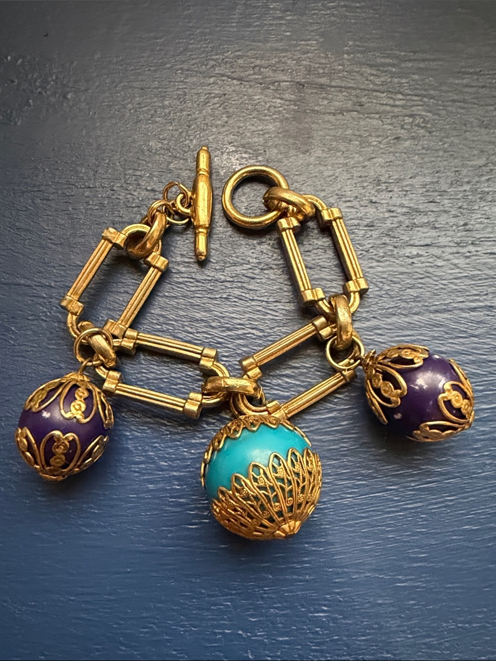 Vintage Oversized Gold-Tone Charm Bracelet - Picture 2 of 4